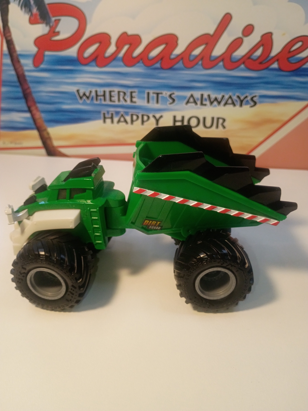 Spin Master Monster Jam Third Squad Axle Dump Truck Green 1/64 Scale